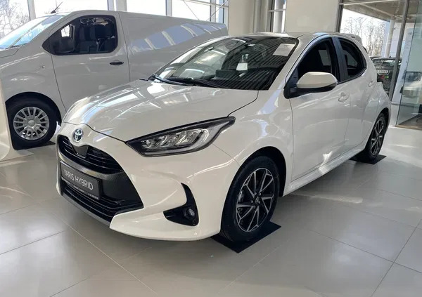 Toyota Yaris cena 97500 przebieg: 5, rok produkcji 2023 z Łuków małe 232